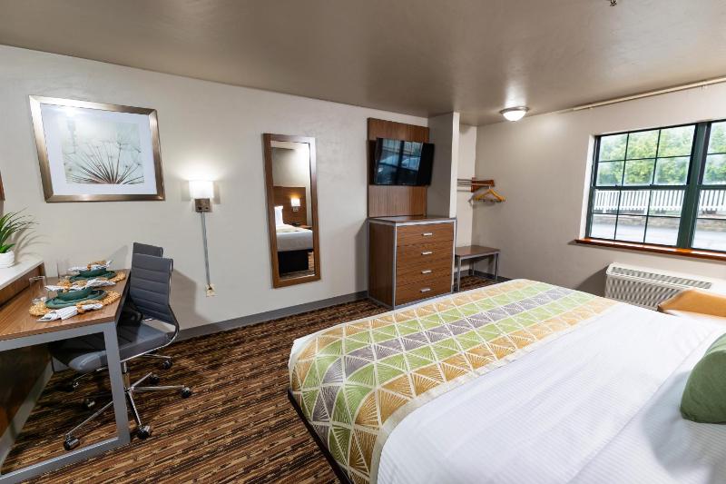 King Room image 3