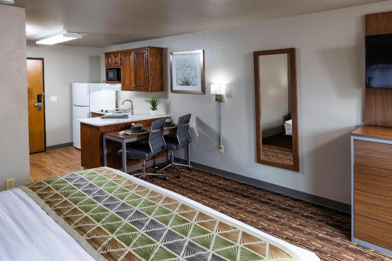 King Room image 4