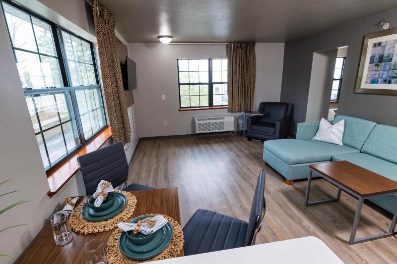 One-Bedroom King Suite image 1