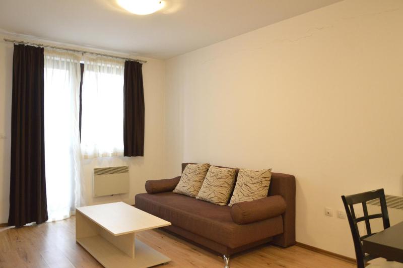 One-Bedroom Apartment image 3