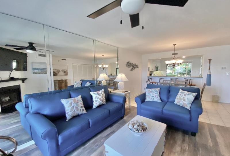8C Richmond Park lake view villa with full access to amenities villa - image 47