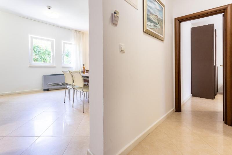 Family-friendly apartments with swimming pool Splitska Brac - 23224 - image 32