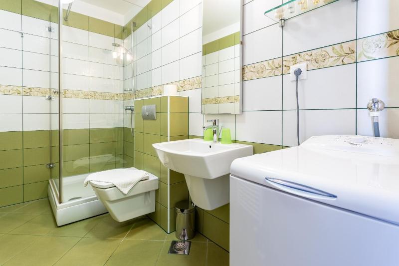 Family-friendly apartments with swimming pool Splitska Brac - 23224 - image 34