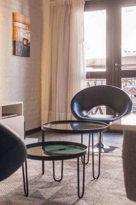 Minimalist style luxury loft with daily maid service - image 10