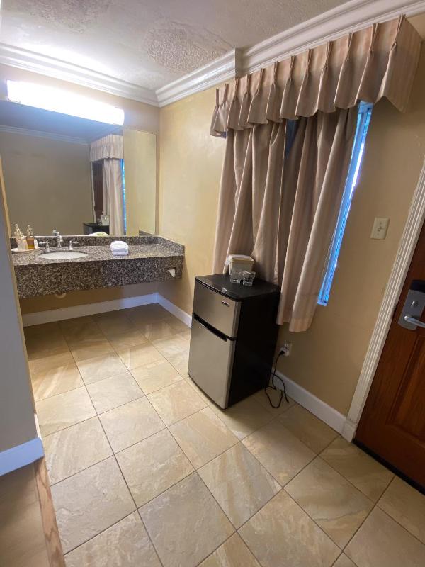 Ocean View Deluxe King, Twin image 4