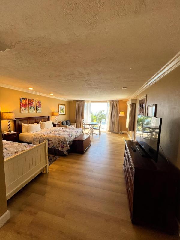 Ocean View Deluxe King, Twin image 1