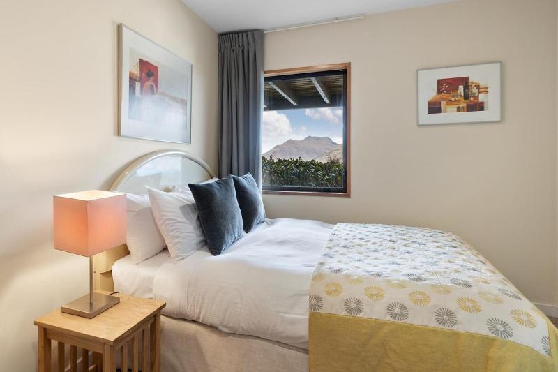 Swallowdale accommodation with amazing views - image 13