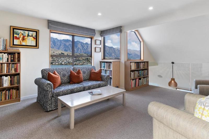 Swallowdale accommodation with amazing views - image 23