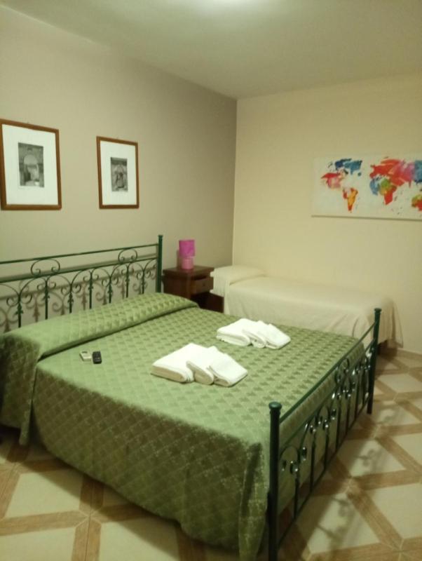 Triple Room image 4