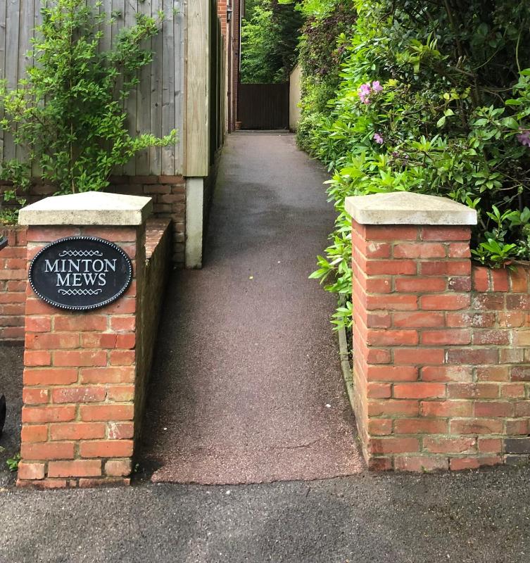 The private Minton Mews No 3 - image 8