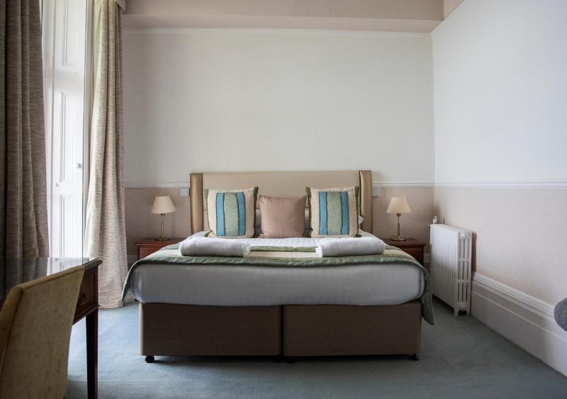 Superior Double Room image 4
