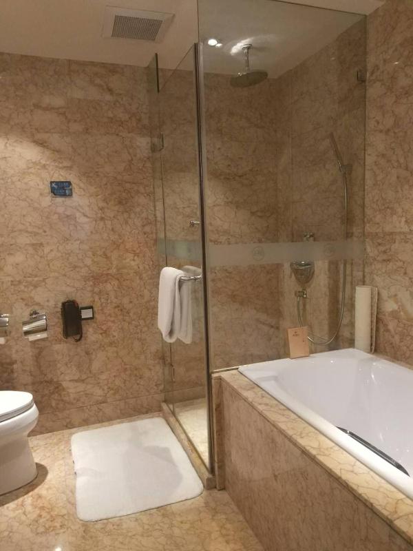 Deluxe Room image 2