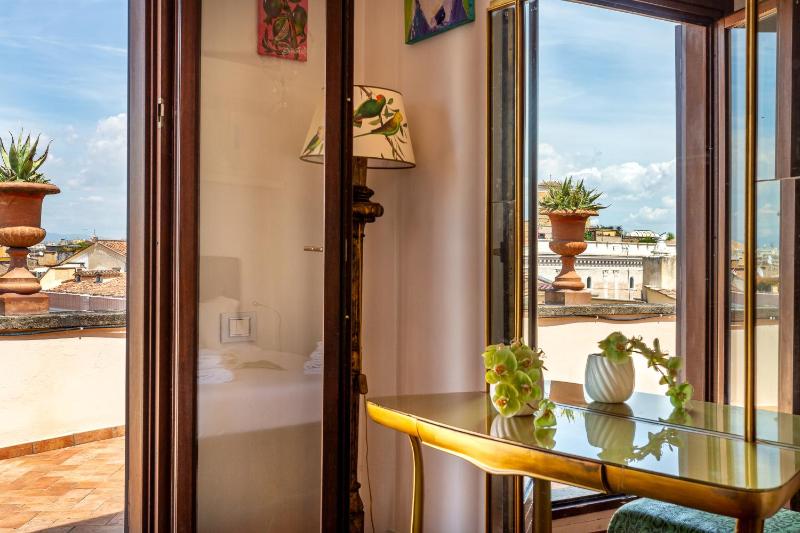 iFlat Campo de' Fiori Panoramic Penthouse - image 10
