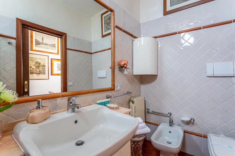 iFlat Campo de' Fiori Panoramic Penthouse - image 16