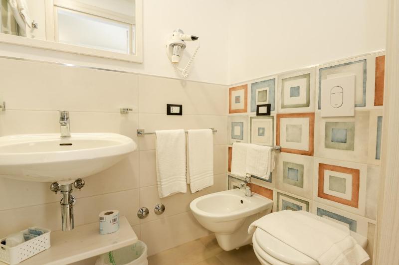 Superior Triple Room with Sea View image 3