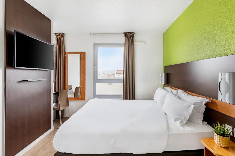 Superior Double Room image 1