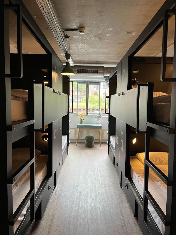 Bed in 8-Bed Backpacker dorm image 4
