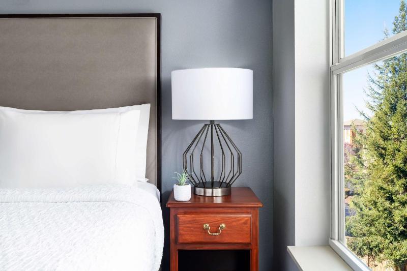 One-Bedroom Queen Suite with Two Queen Beds - Non-Smoking image 1