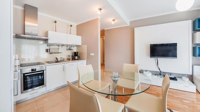 Baltic Pearl Sopot Residence by Noclegi Renters - image 5
