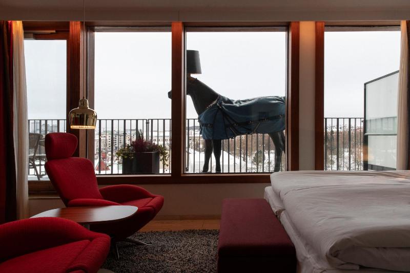 Deluxe Terrace image 1