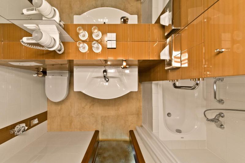 Standard Single Room image 2