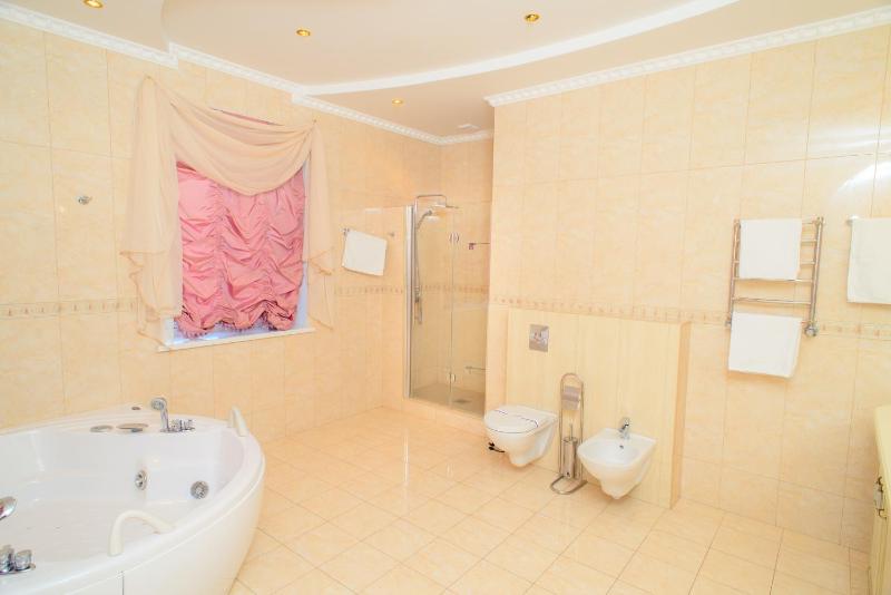 Suite image 3