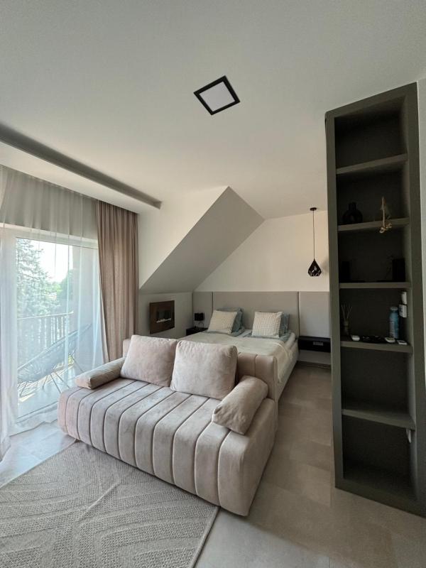 LaMira Apartment - image 9