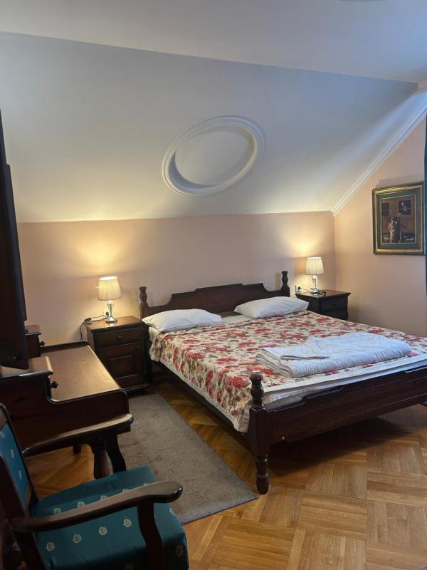 Double Room image 1