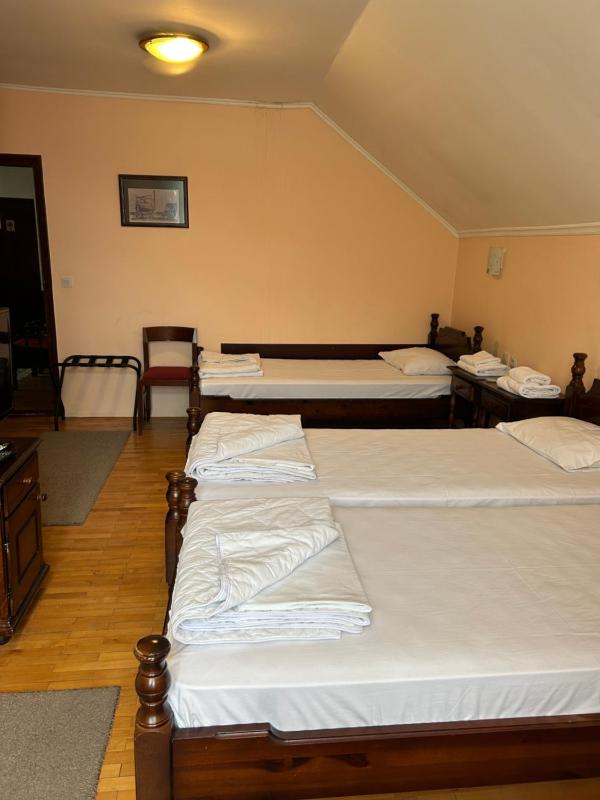 Triple Room image 4