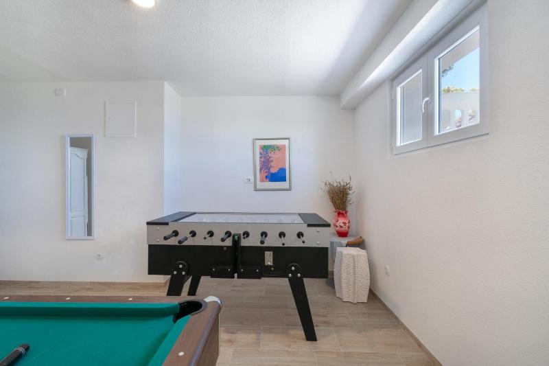 Villa with Sea View - Private Heated Pool - image 36