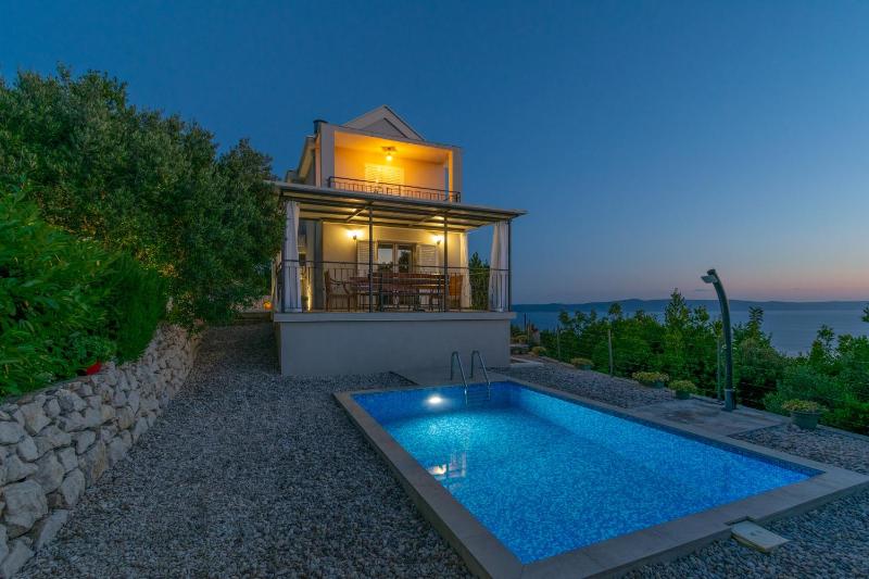 Villa with Sea View - Private Heated Pool - image 40