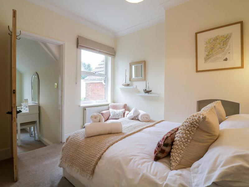 Compass Cottage - image 8