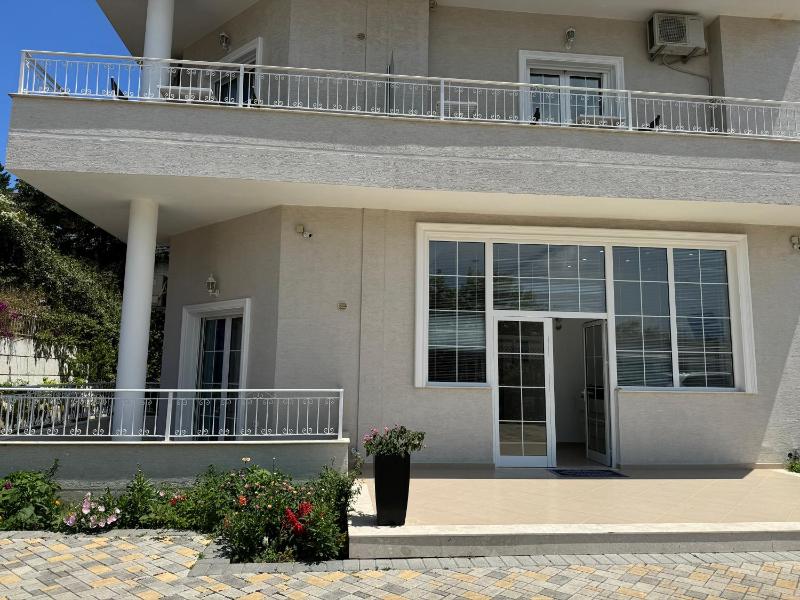 Apartment with Balcony image 4