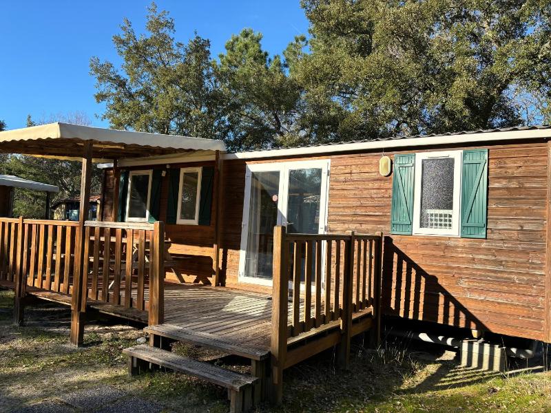 Three-Bedroom Comfort Mobil-Home image 2