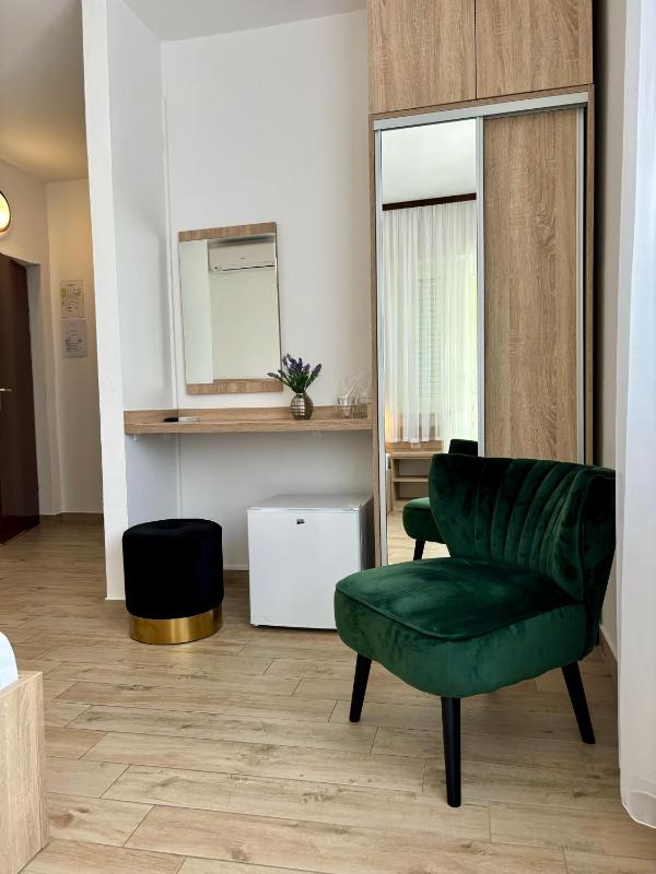 Double or Twin Room with Side Sea View image 3