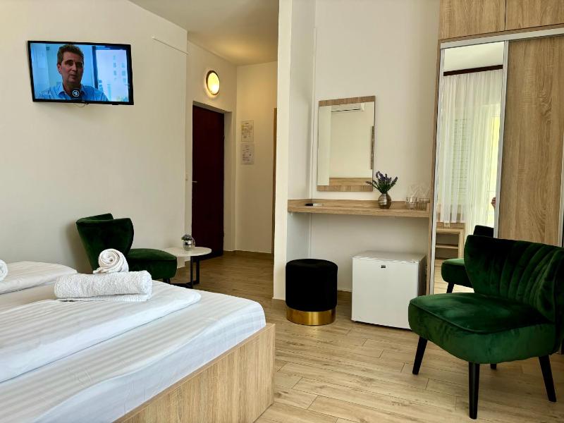 Double or Twin Room with Side Sea View image 4