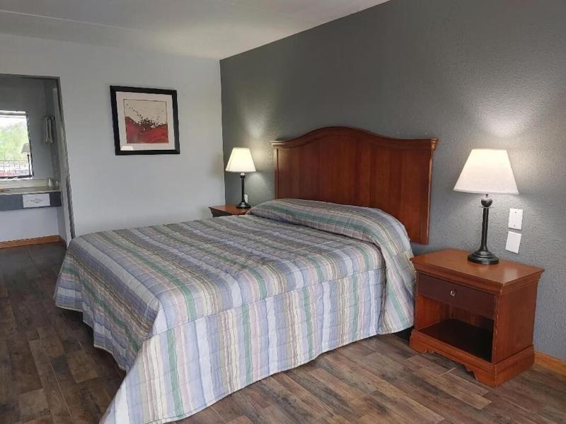 Deluxe Double Room image 1