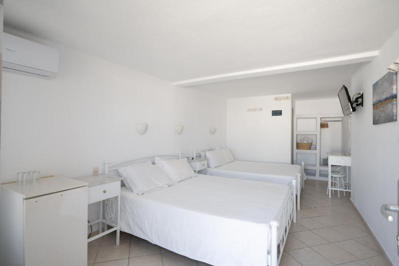 Quadruple Room image 1