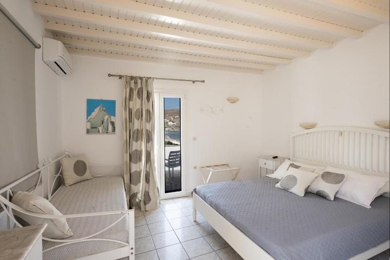 Double Room with Sea View image 1