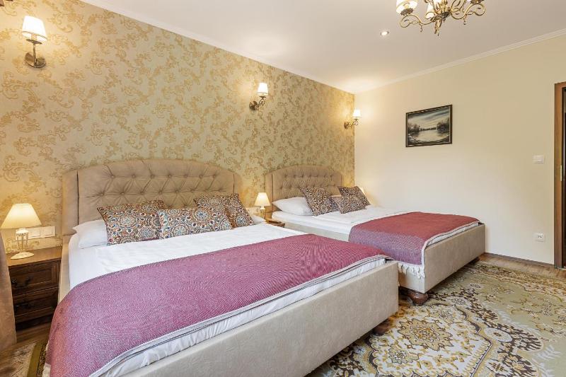 Quadruple Room image 1