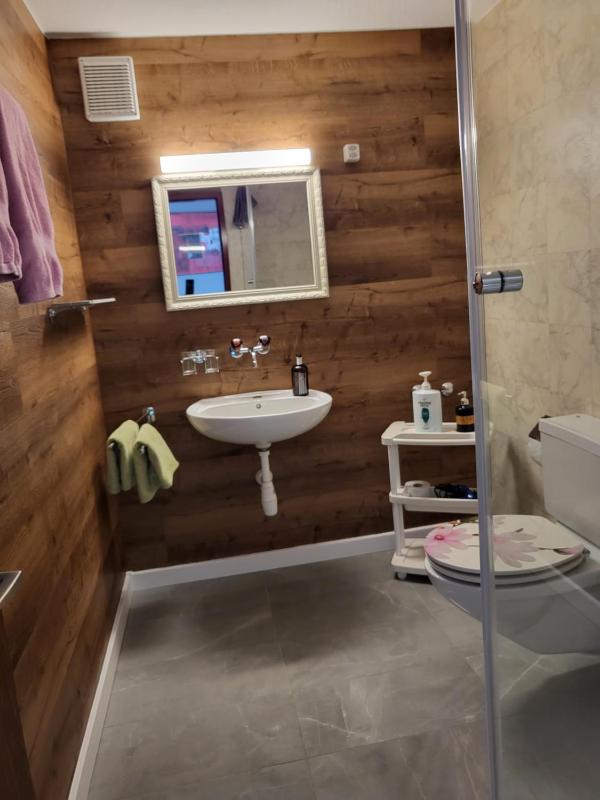 Deluxe Double Room with Balcony image 2
