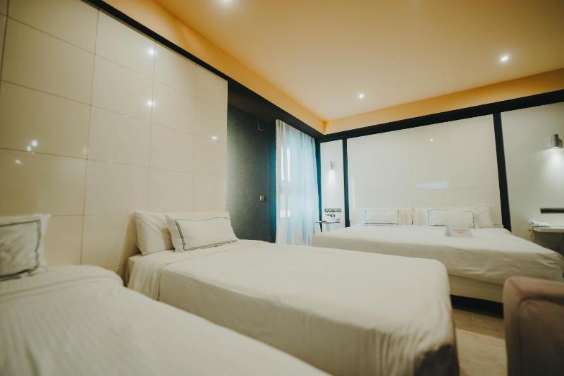 Twin Room - Disability Access image 2