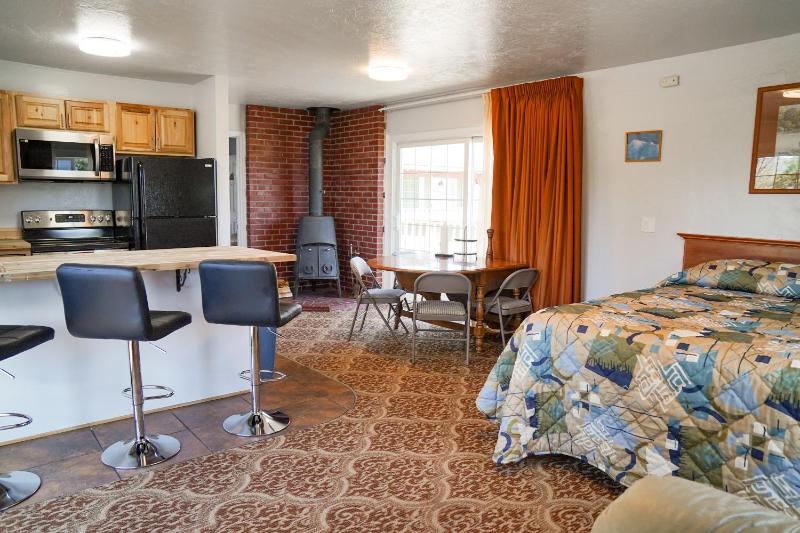Two-Bedroom Suite image 3