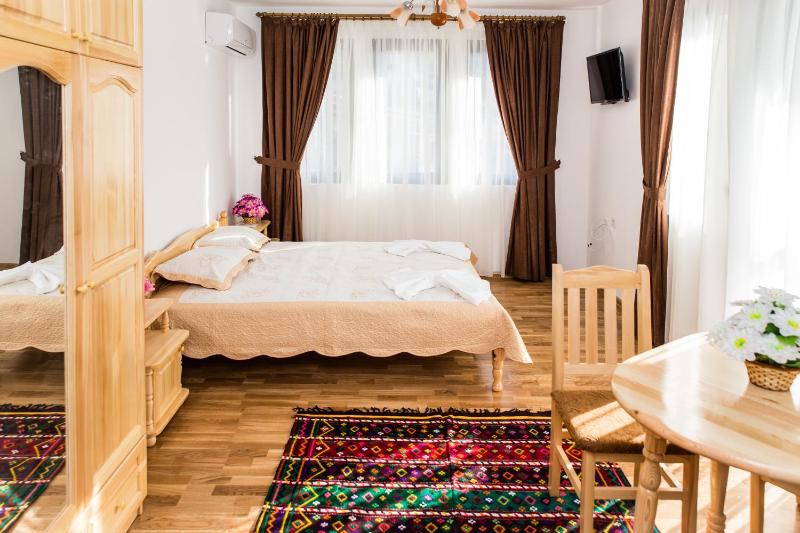Superior Double Room image 3