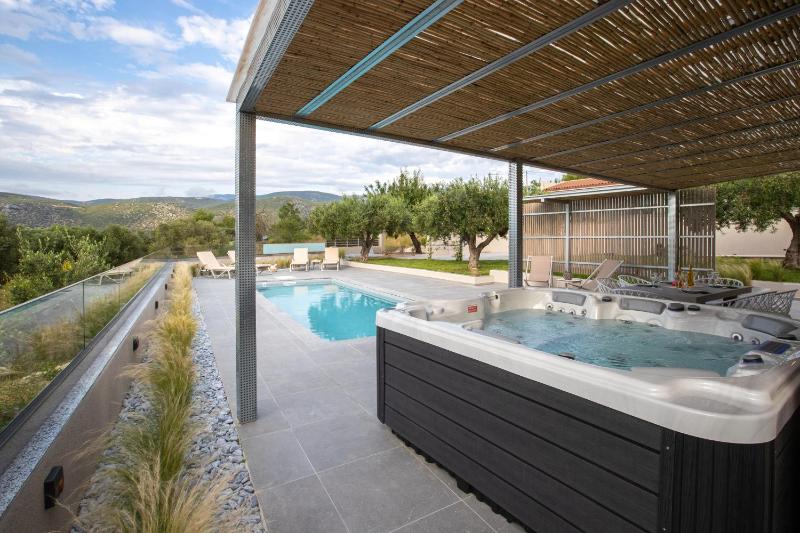 ONAR - LUXURY VILLAS - image 43