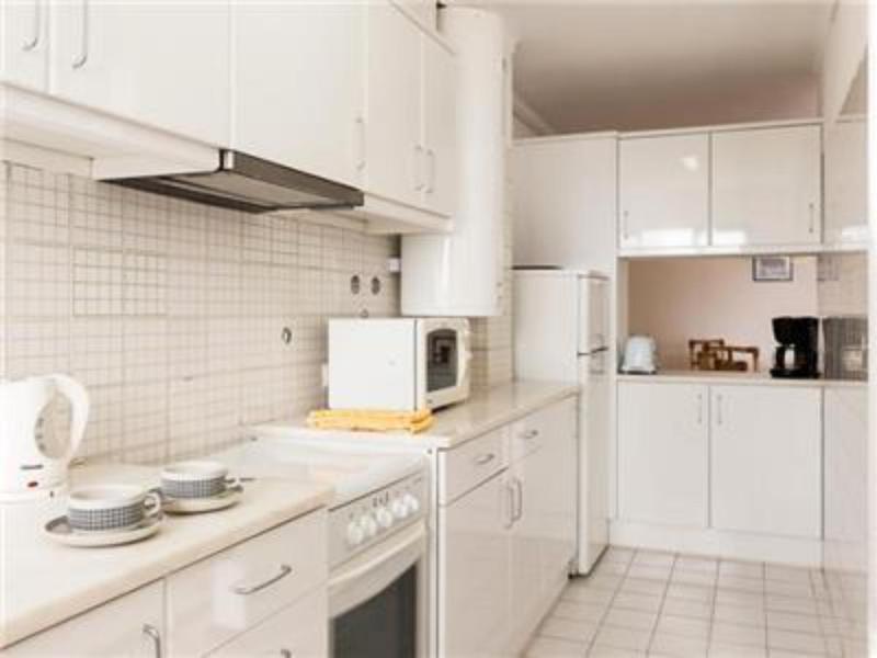 Superb Apartments 2 Bedroom - image 9