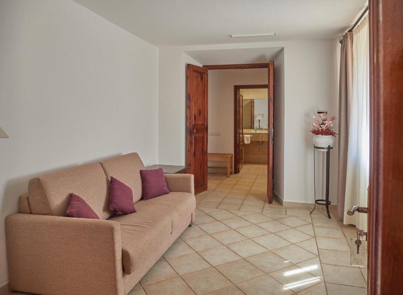 Suite with Balcony image 3