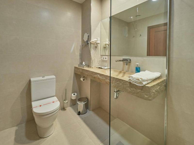Suite with terrace - Ground Floor image 2