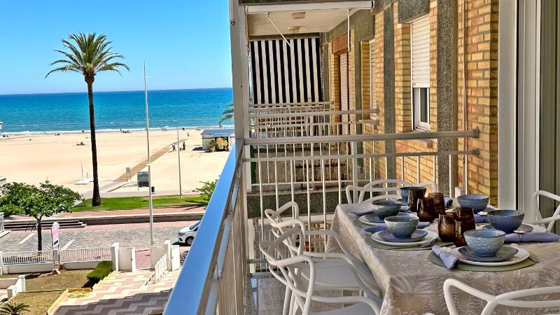 APT GANDIA Primera Línea - Alquiler solo a familias - image 4