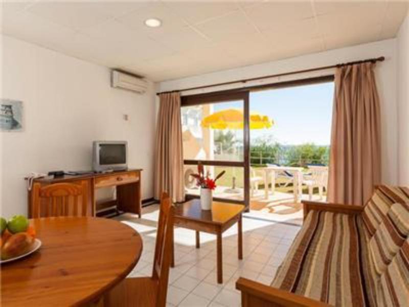 Fantastic Apartments 1 Bedroom - image 4